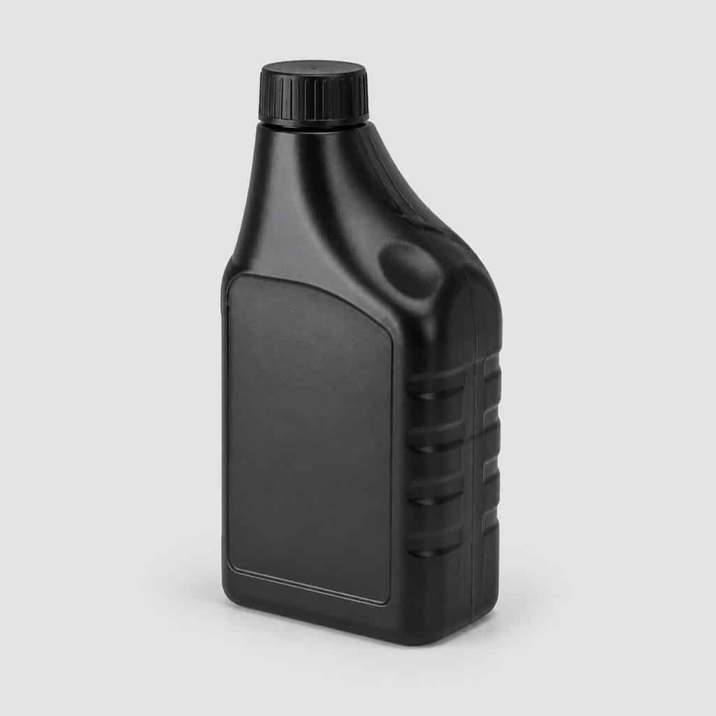 Flacon de nettoyant préventif pour injecteurs et pompe sur fond clair
